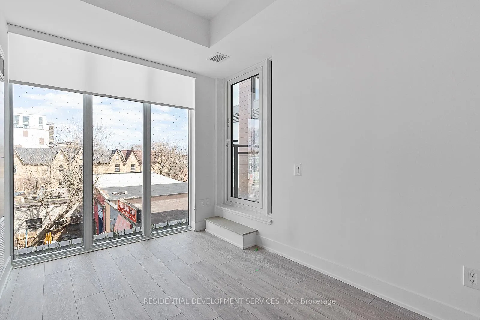 Photo 7 of Unit 309, 1285 Queen Street E, Toronto, Greenwood-Coxwell — HOMEH