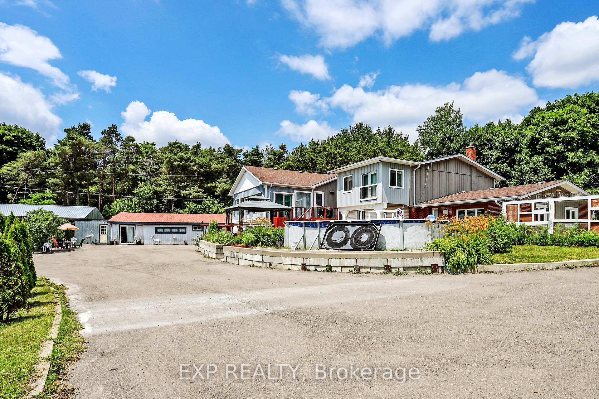 Photo 2 of 11433 Highway 9, Caledon, Palgrave — HOMEH