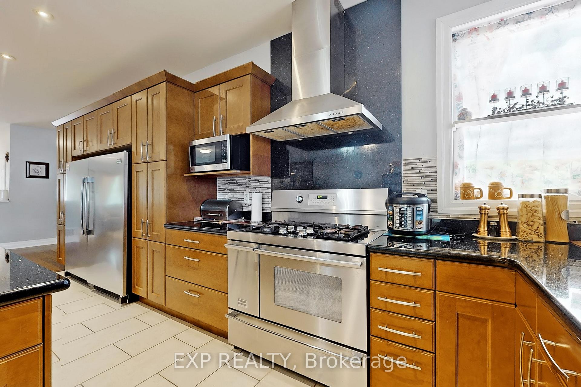 Photo 7 of 11433 Highway 9, Caledon, Palgrave — HOMEH
