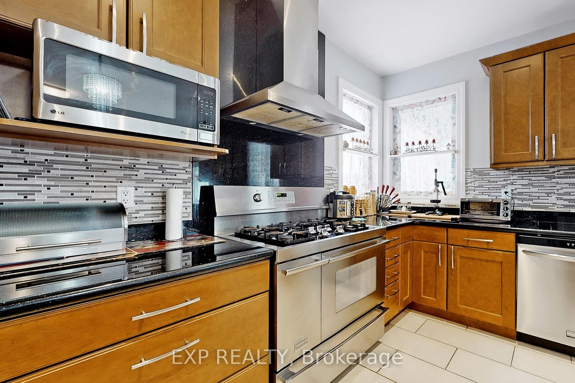 Photo 8 of 11433 Highway 9, Caledon, Palgrave — HOMEH