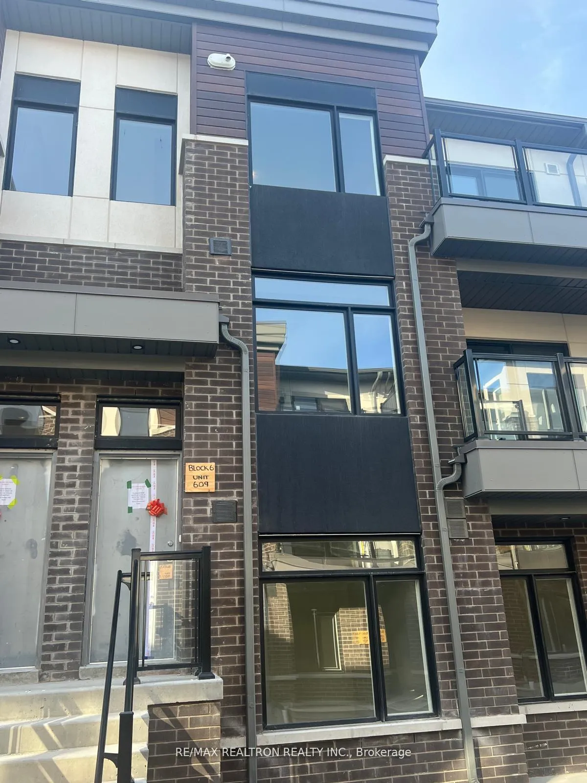 Front of Unit 406, 1695 Dersan Street S