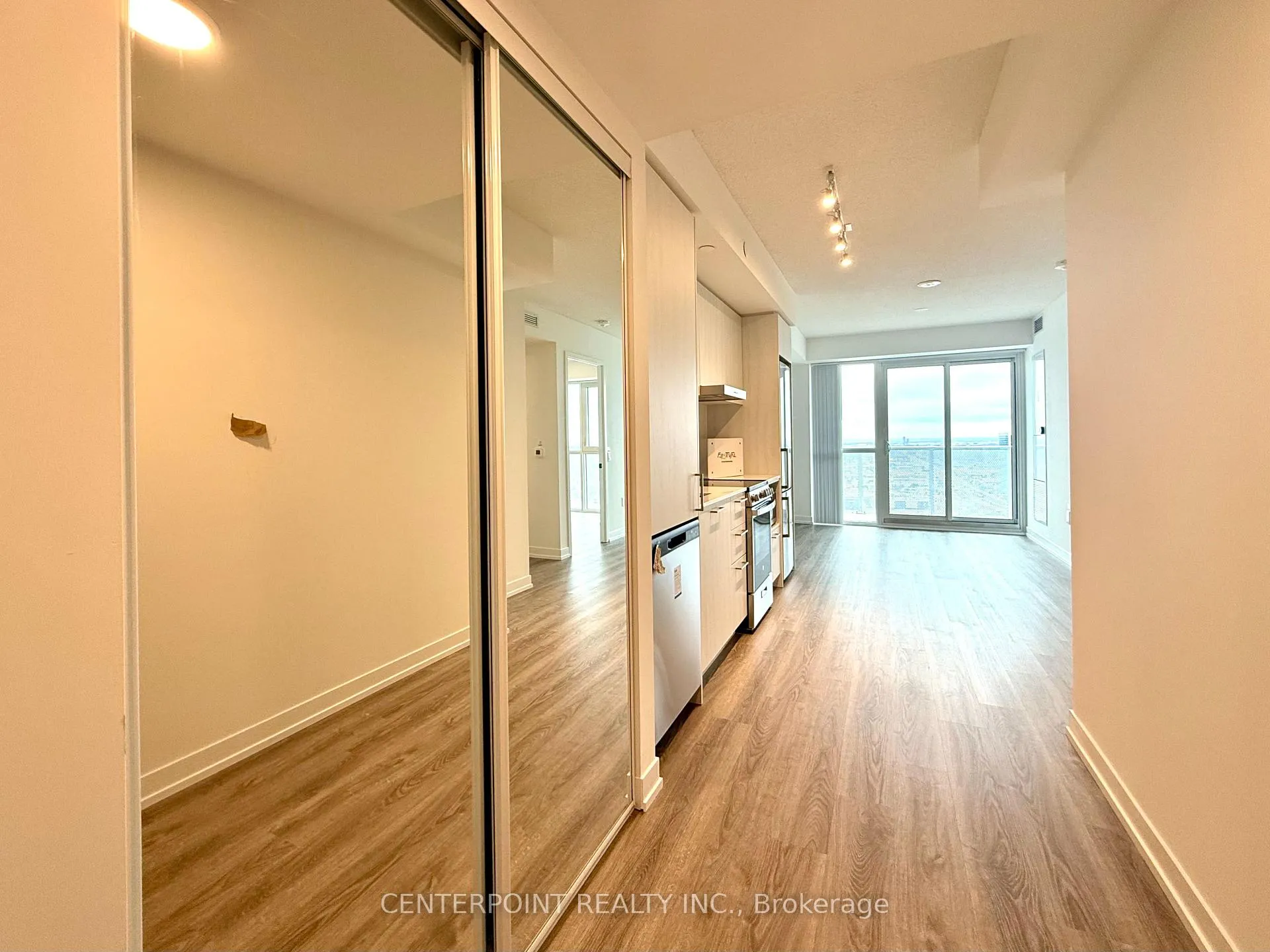 Photo 2 of Unit 3908, 195 Commerce Street, Vaughan, Vaughan Corporate Centre — HOMEH