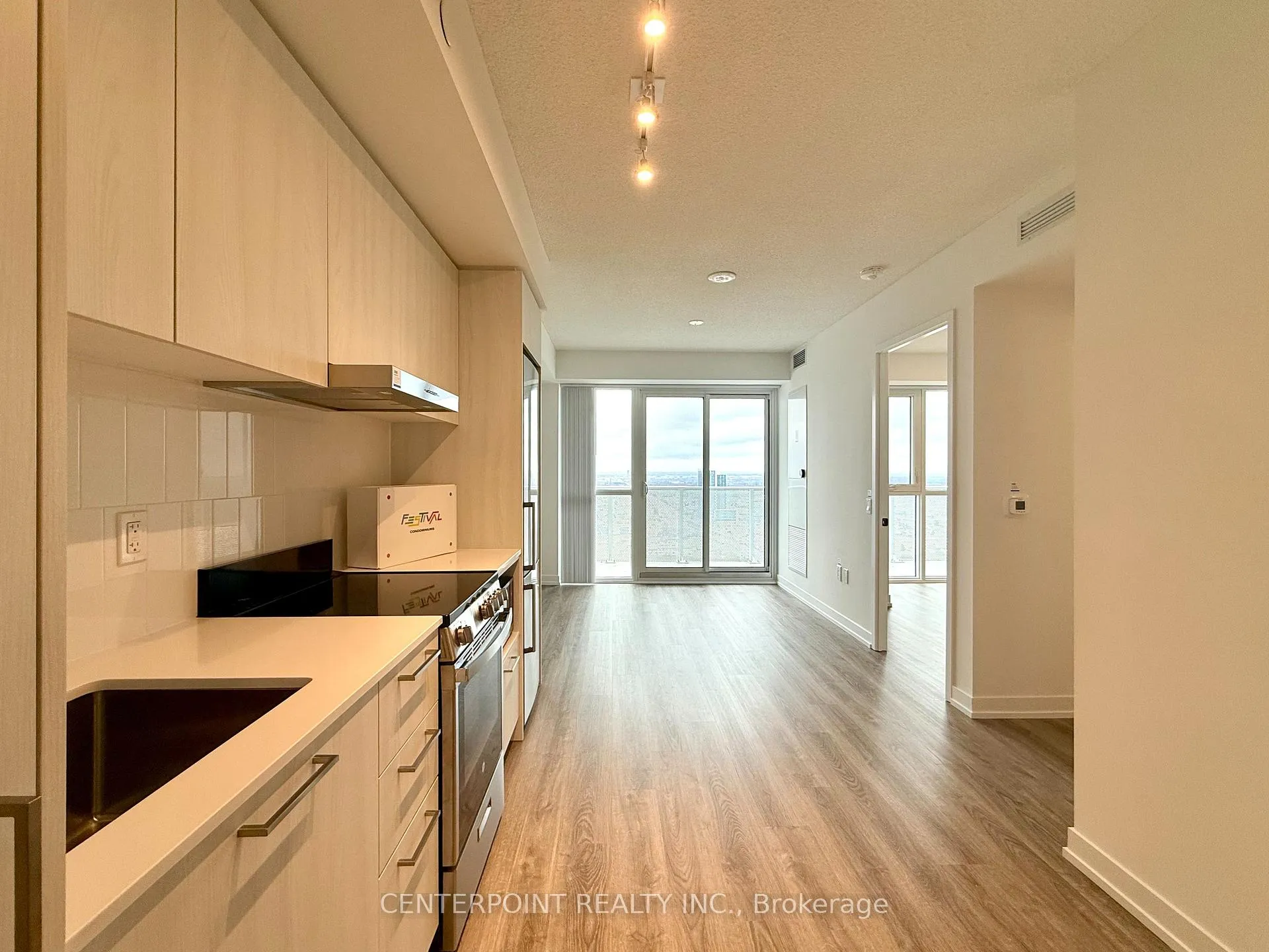 Photo 3 of Unit 3908, 195 Commerce Street, Vaughan, Vaughan Corporate Centre — HOMEH