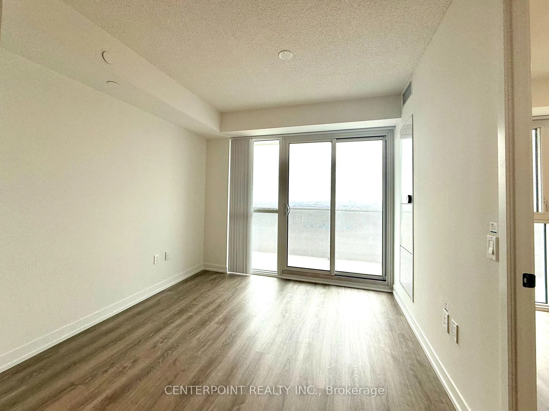 Photo 6 of Unit 3908, 195 Commerce Street, Vaughan, Vaughan Corporate Centre — HOMEH
