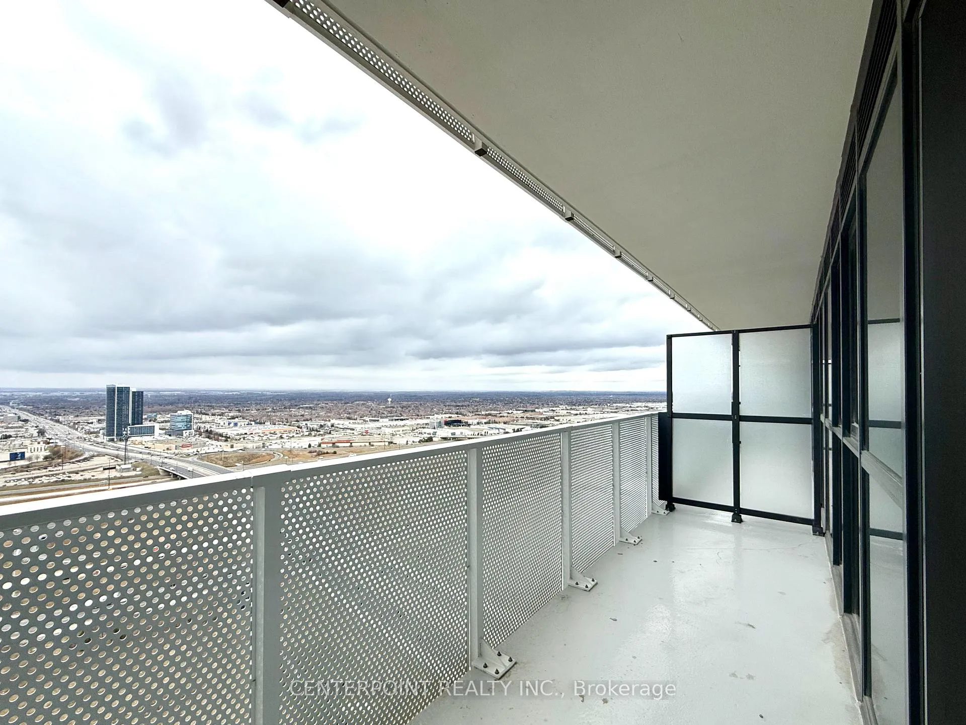Photo 10 of Unit 3908, 195 Commerce Street, Vaughan, Vaughan Corporate Centre — HOMEH