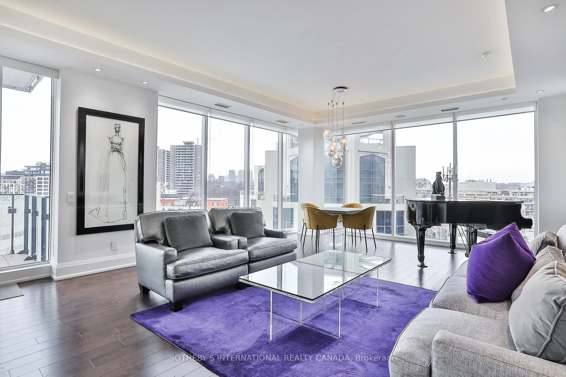 Front of Unit 804, 88 Davenport Road