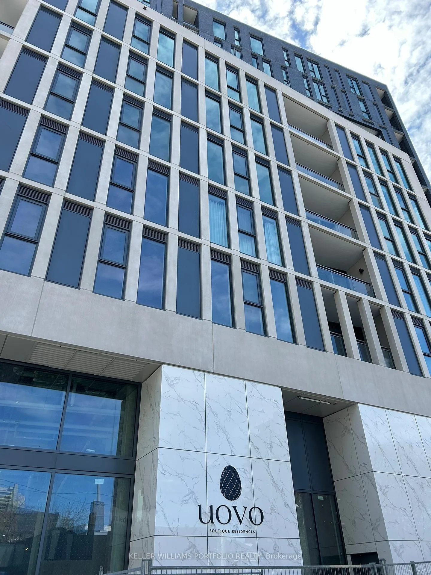 Front of Unit 509, 1 Hillsdale Avenue W