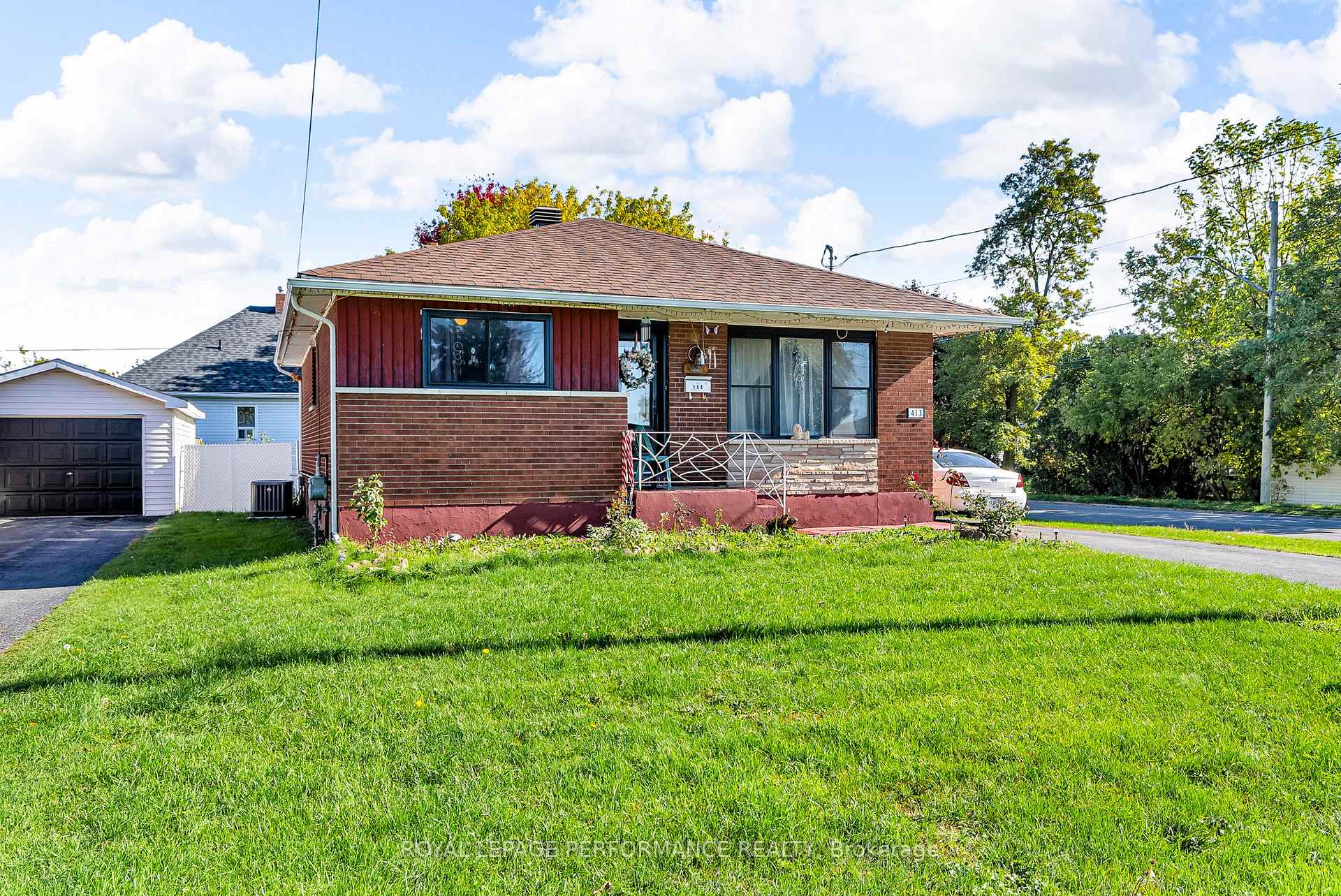 Photo 2 of 413 Wallrich Avenue, Cornwall — HOMEH