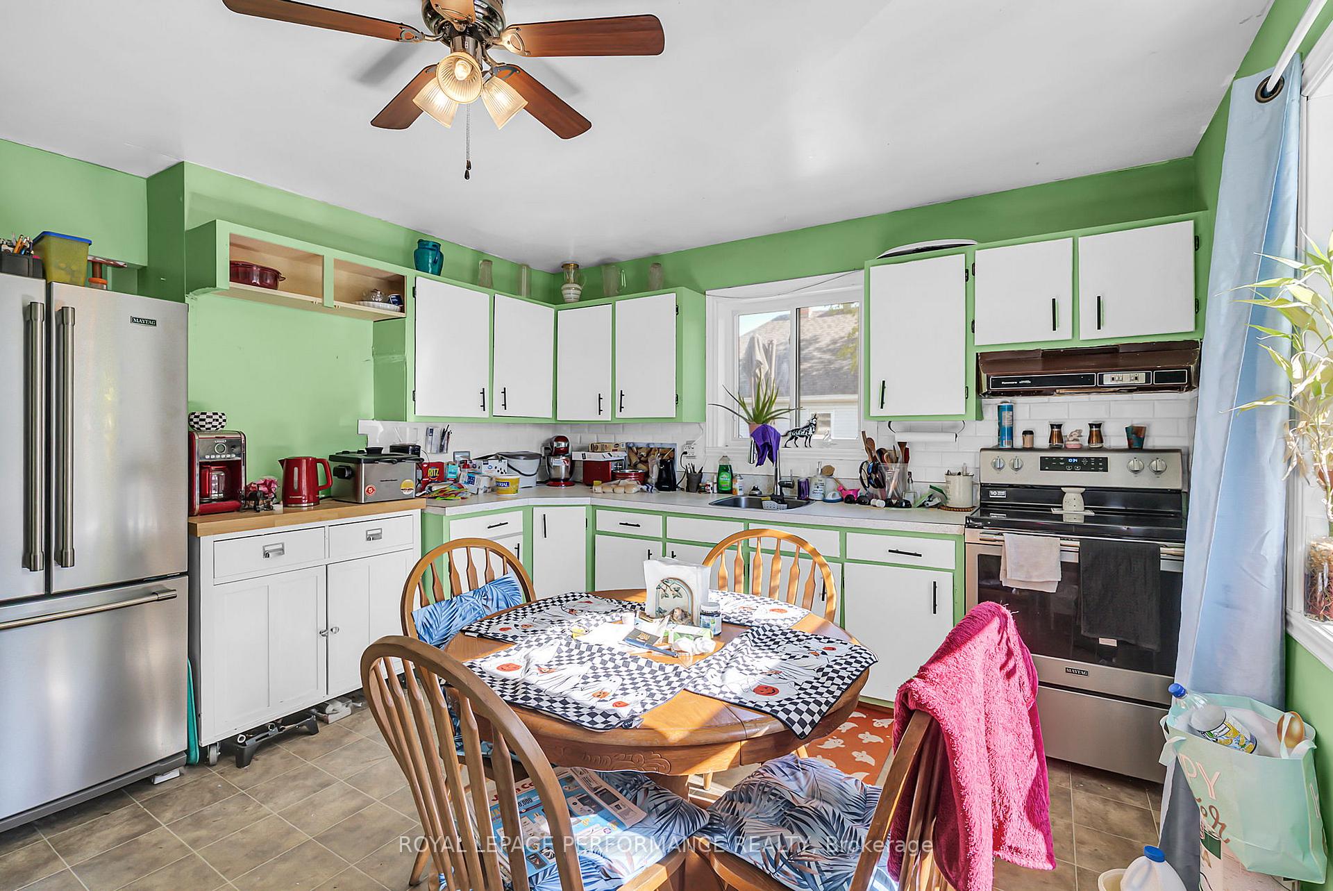 Photo 11 of 413 Wallrich Avenue, Cornwall — HOMEH