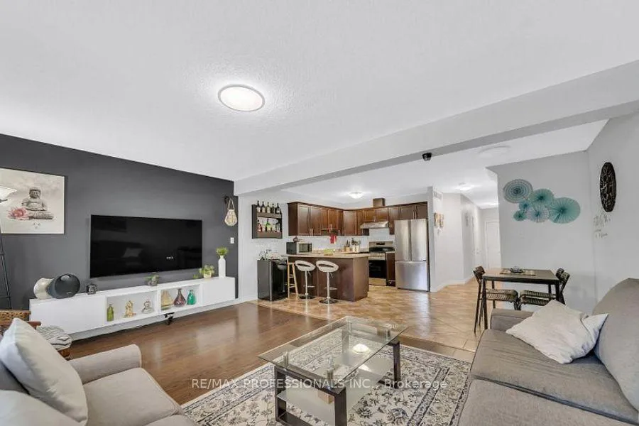 Photo 7 of Unit 7, 975 Strasburg Road, Kitchener — HOMEH