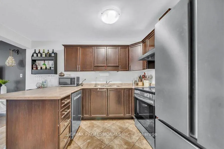 Photo 10 of Unit 7, 975 Strasburg Road, Kitchener — HOMEH