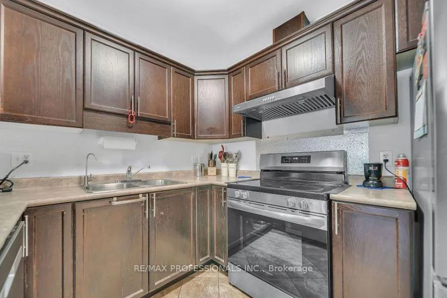 Photo 12 of Unit 7, 975 Strasburg Road, Kitchener — HOMEH