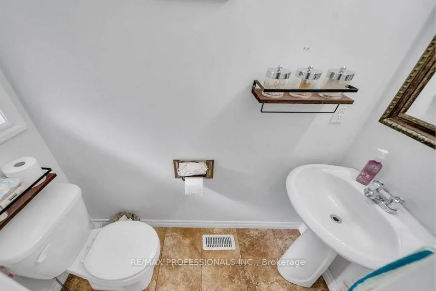Photo 16 of Unit 7, 975 Strasburg Road, Kitchener — HOMEH