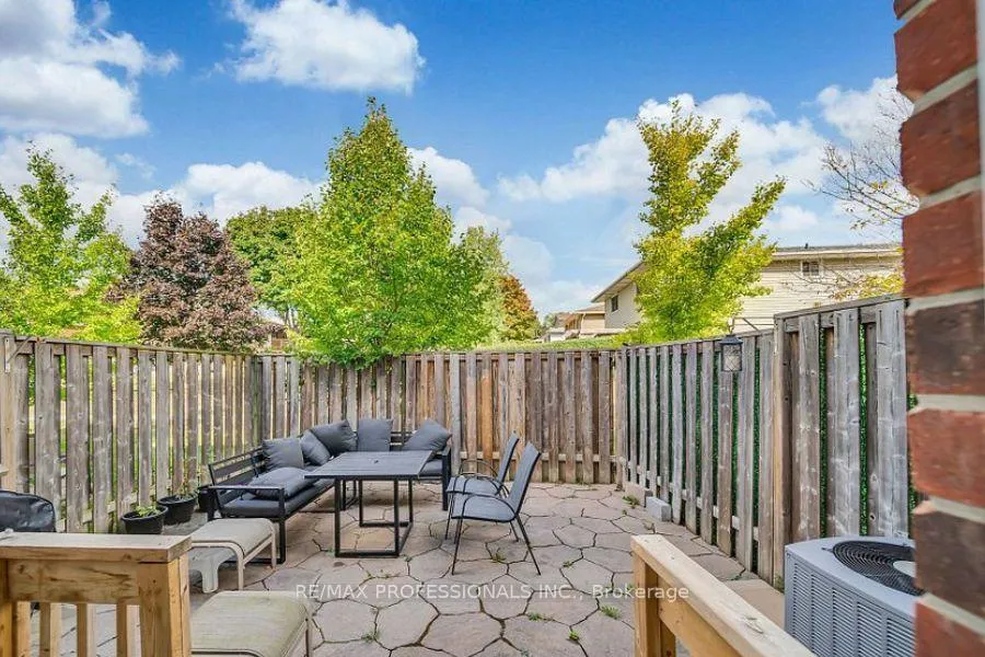 Photo 32 of Unit 7, 975 Strasburg Road, Kitchener — HOMEH