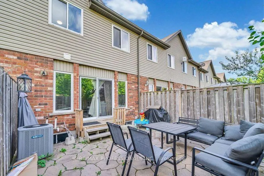 Photo 33 of Unit 7, 975 Strasburg Road, Kitchener — HOMEH