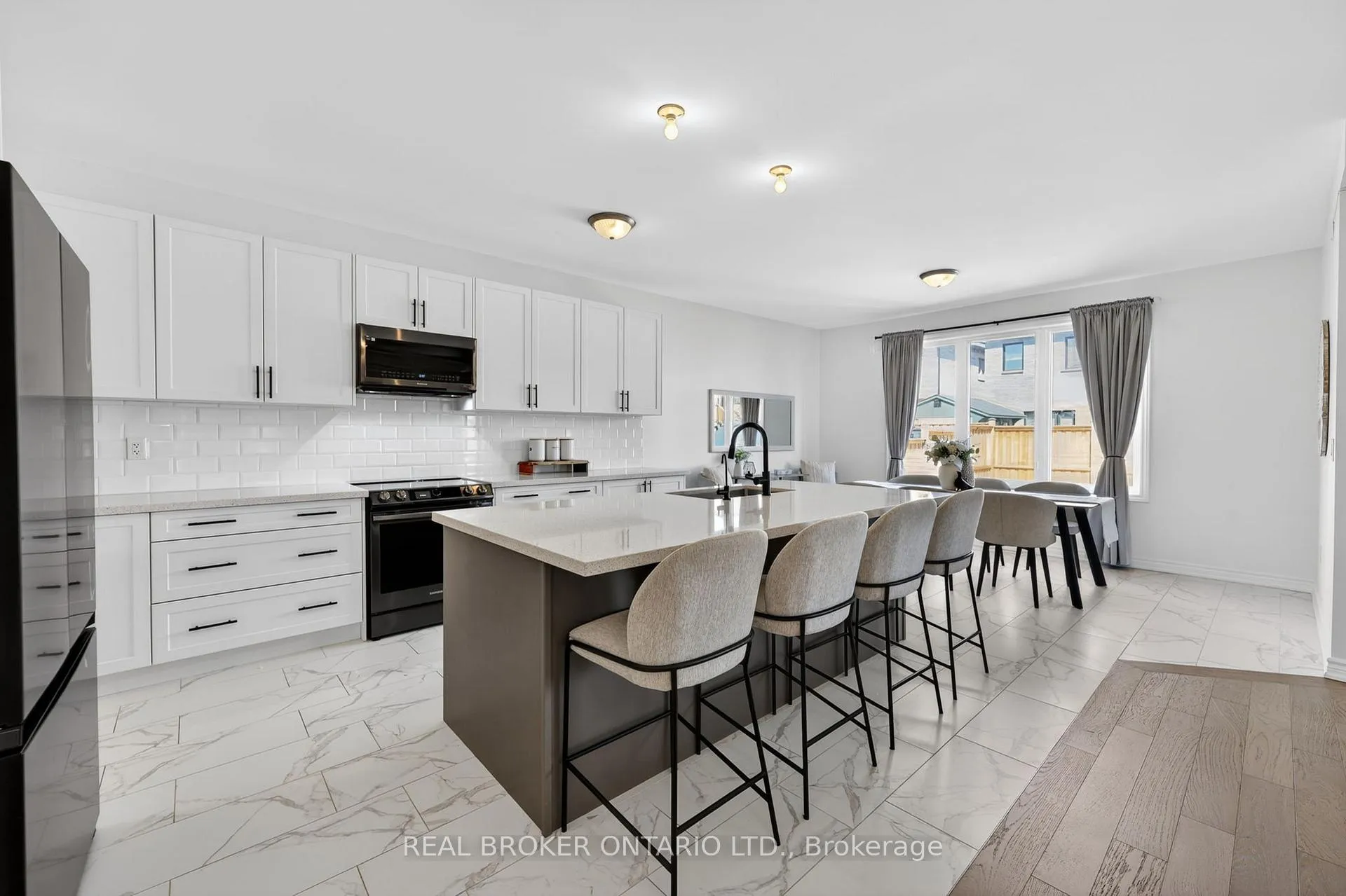 Photo 6 of 3021 Sierra Drive, Orillia — HOMEH