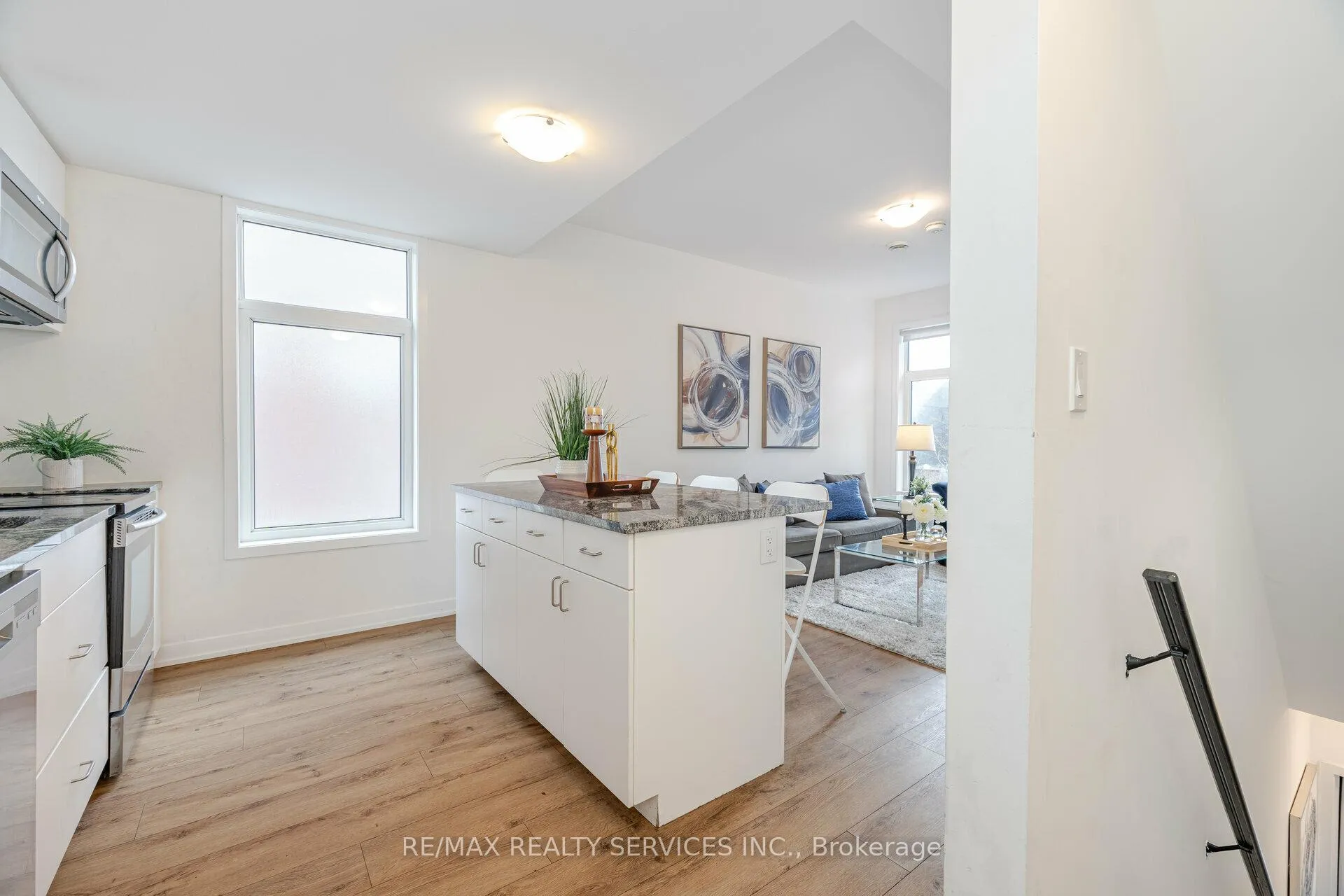 Photo 3 of Unit 31, 1720 Simcoe Street N, Oshawa, Samac — HOMEH