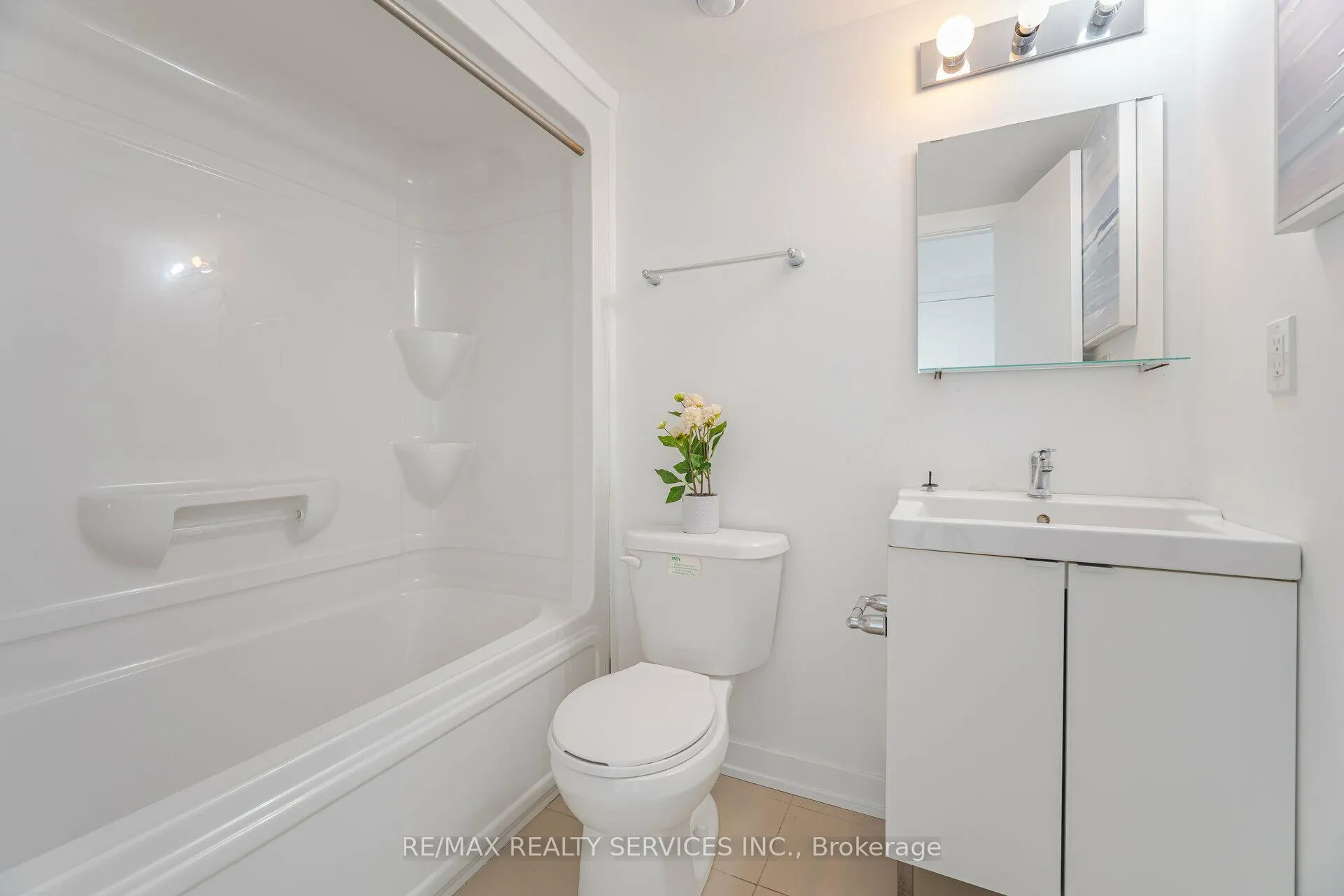 Photo 17 of Unit 31, 1720 Simcoe Street N, Oshawa, Samac — HOMEH
