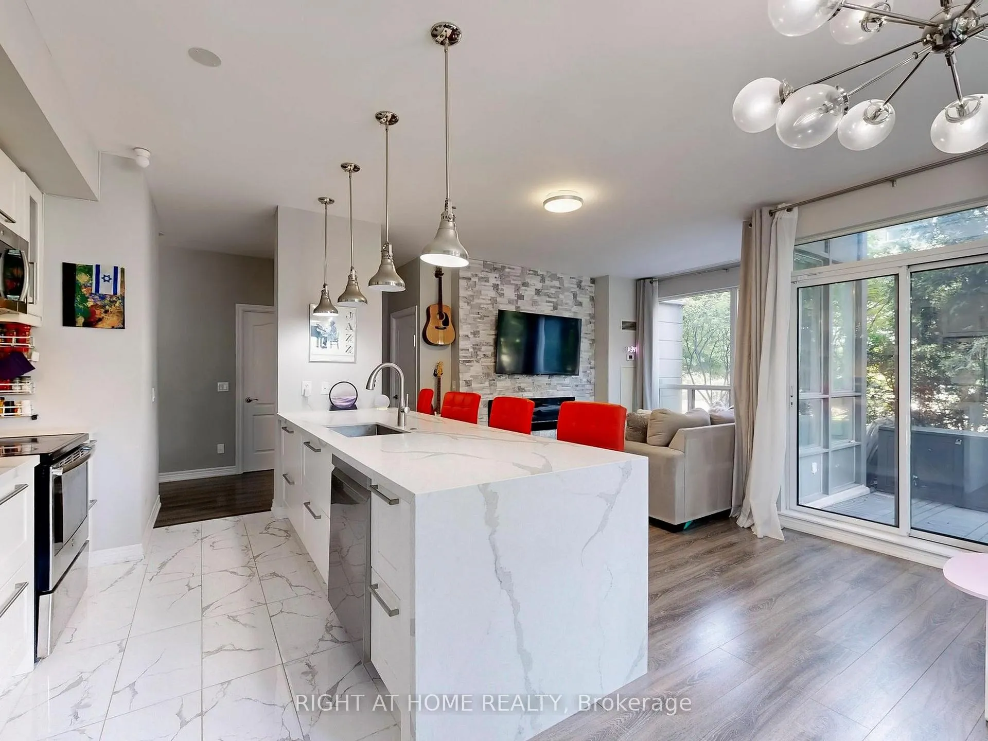 Photo 19 of Unit 105, 50 Disera Drive, Vaughan, Beverley Glen — HOMEH
