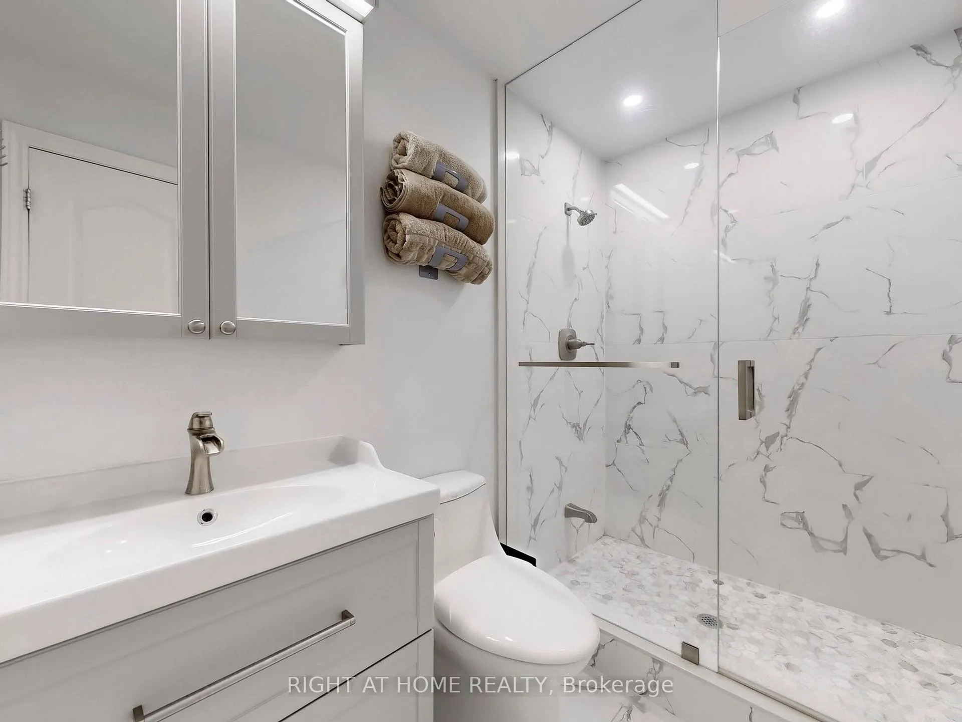 Photo 31 of Unit 105, 50 Disera Drive, Vaughan, Beverley Glen — HOMEH