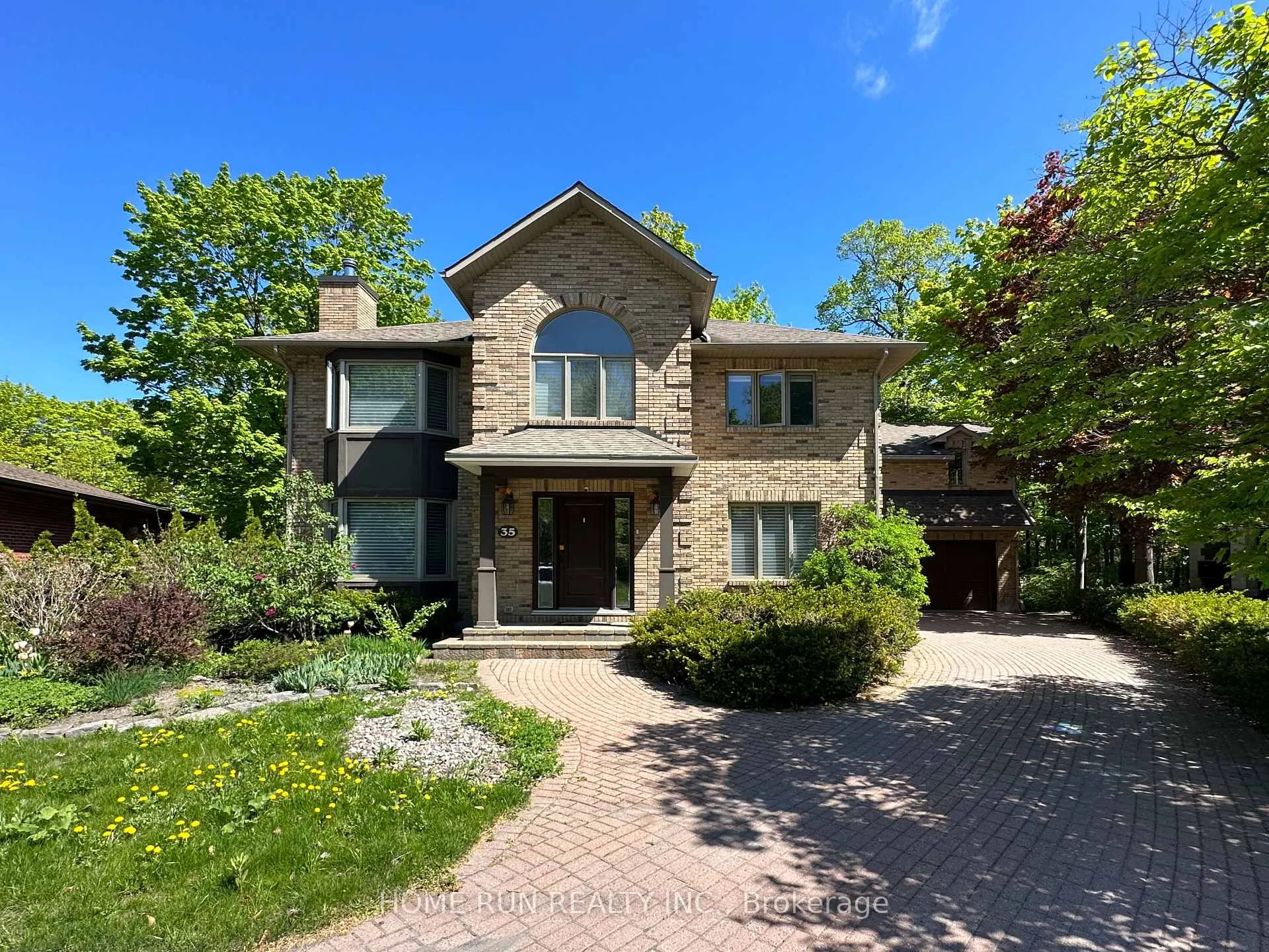 Photo 1 of 35 Blue Heron Court, Ottawa, Rockcliffe — HOMEH