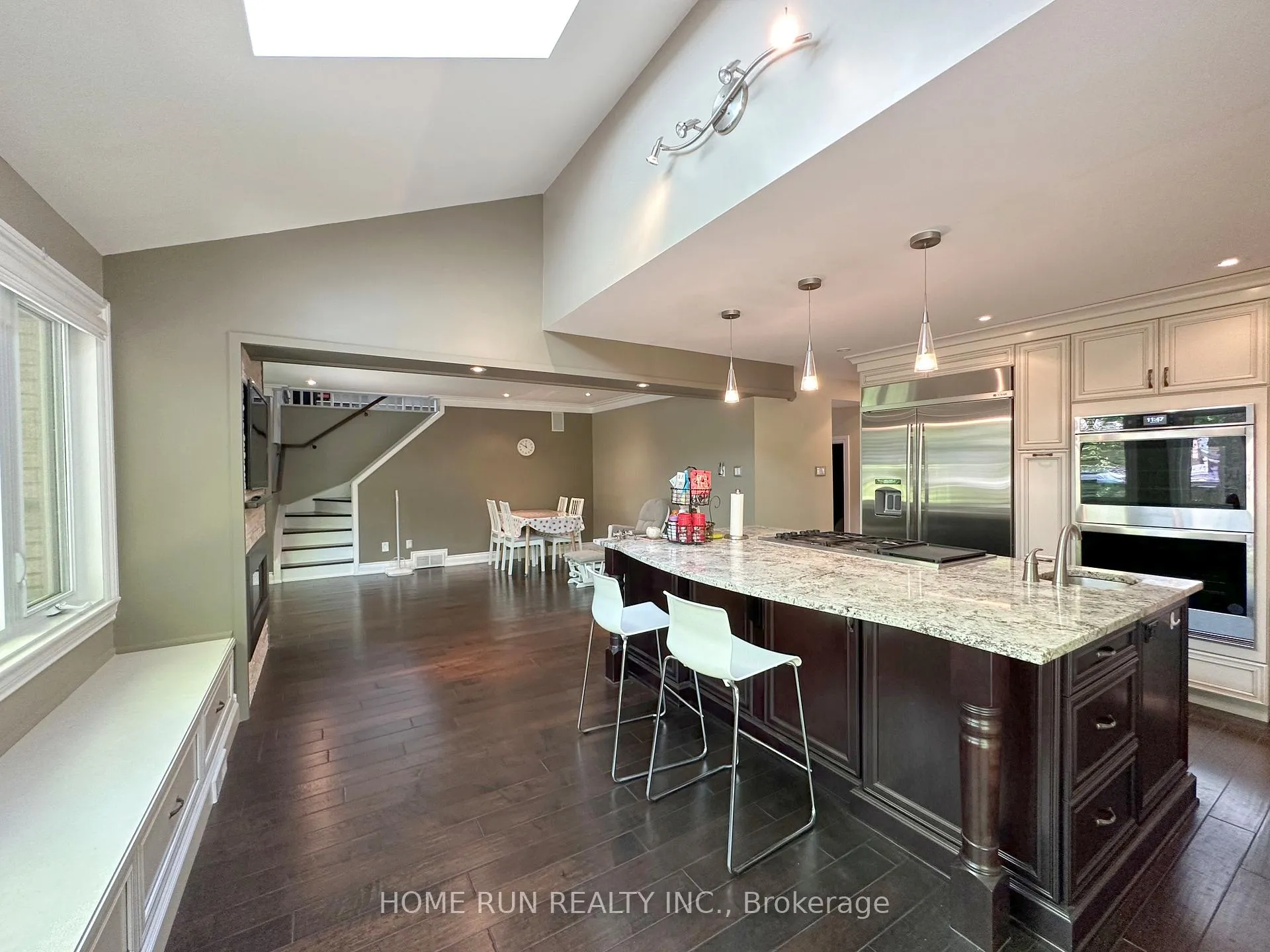 Photo 11 of 35 Blue Heron Court, Ottawa, Rockcliffe — HOMEH