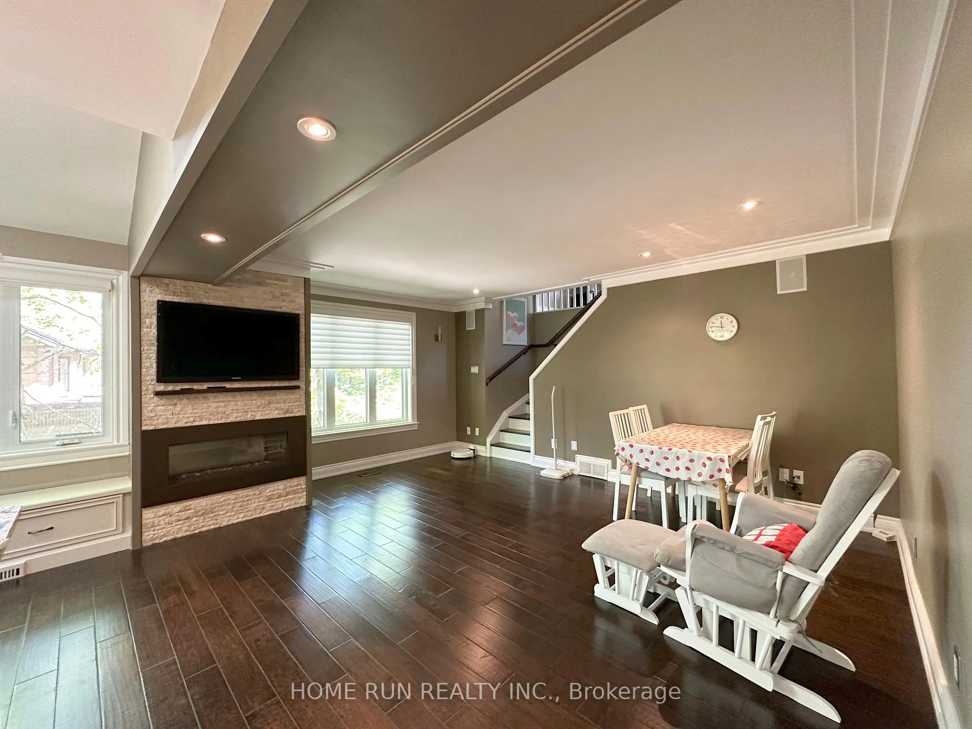 Photo 16 of 35 Blue Heron Court, Ottawa, Rockcliffe — HOMEH