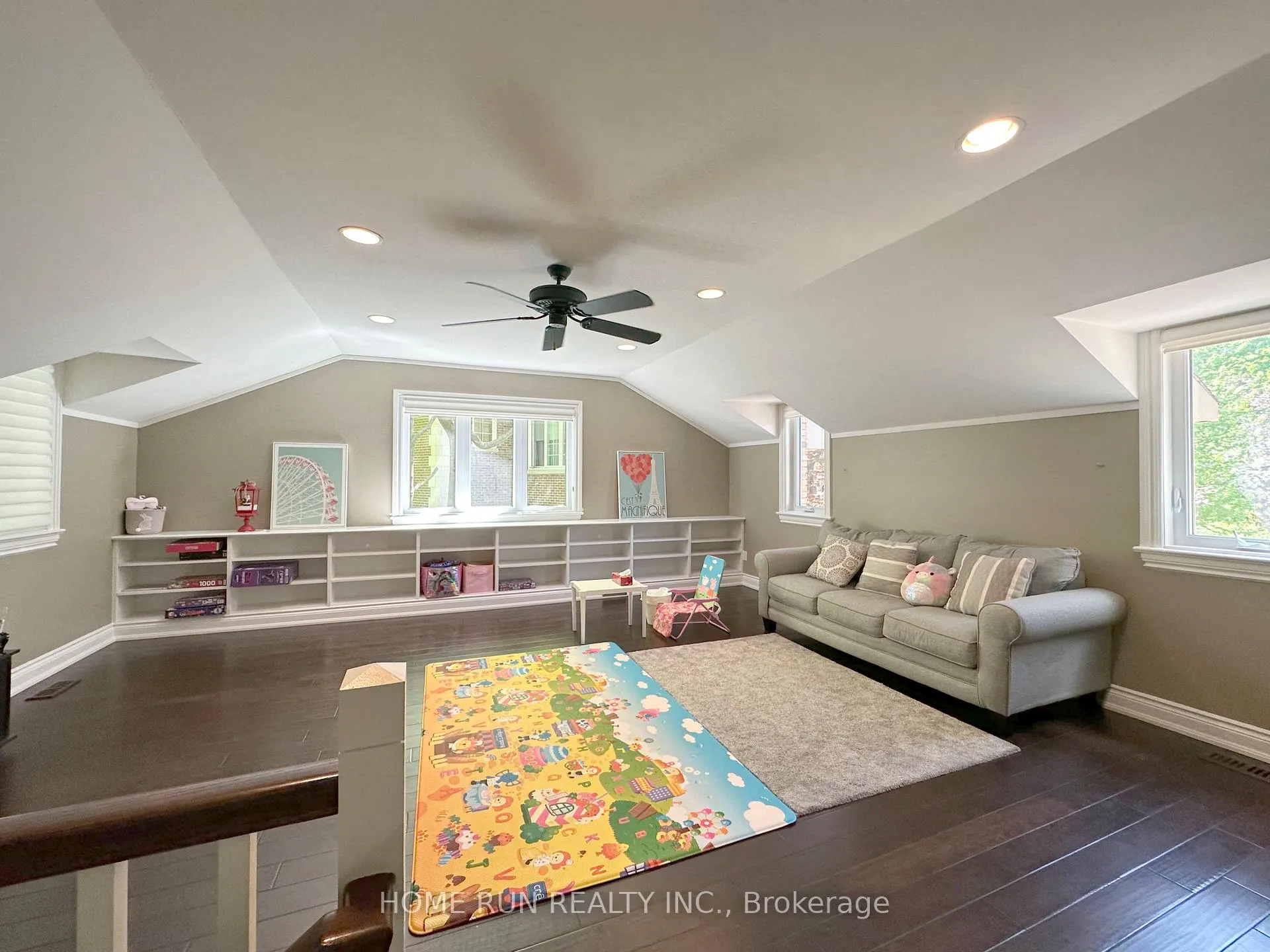 Photo 17 of 35 Blue Heron Court, Ottawa, Rockcliffe — HOMEH