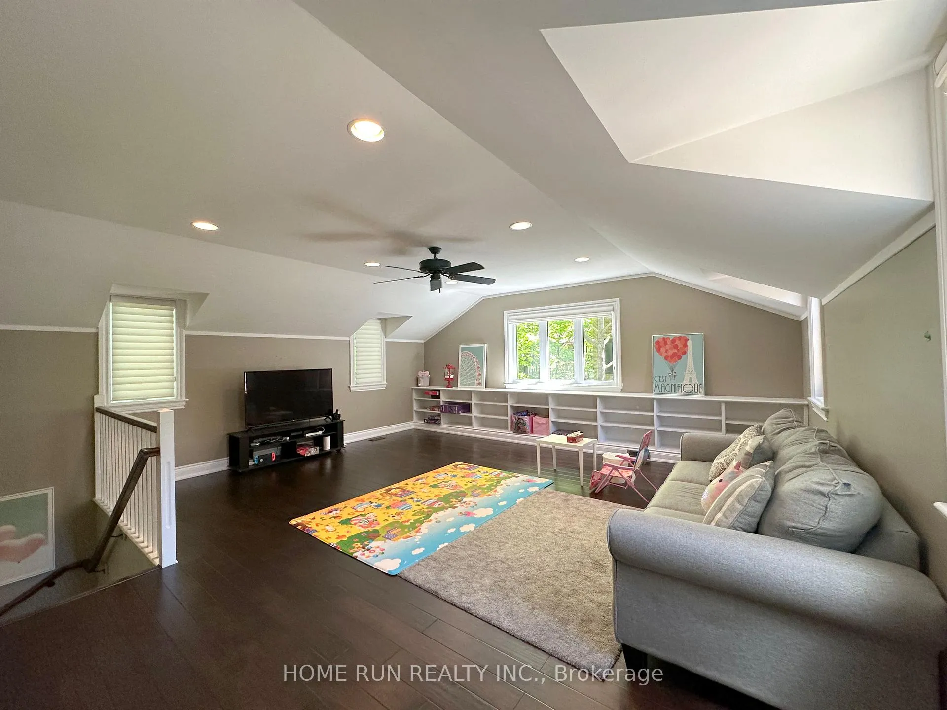 Photo 18 of 35 Blue Heron Court, Ottawa, Rockcliffe — HOMEH