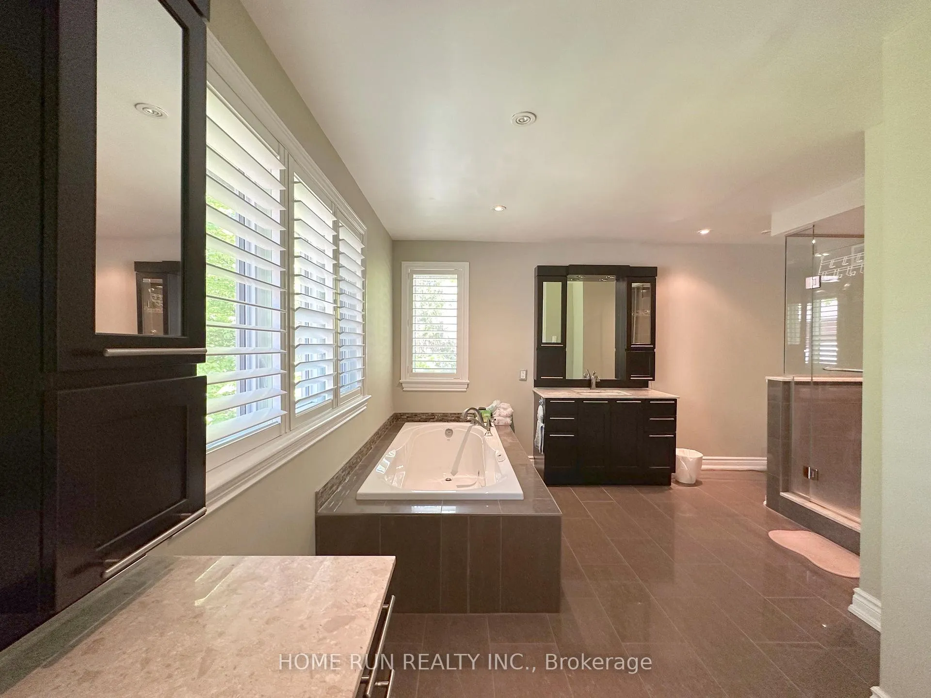 Photo 26 of 35 Blue Heron Court, Ottawa, Rockcliffe — HOMEH
