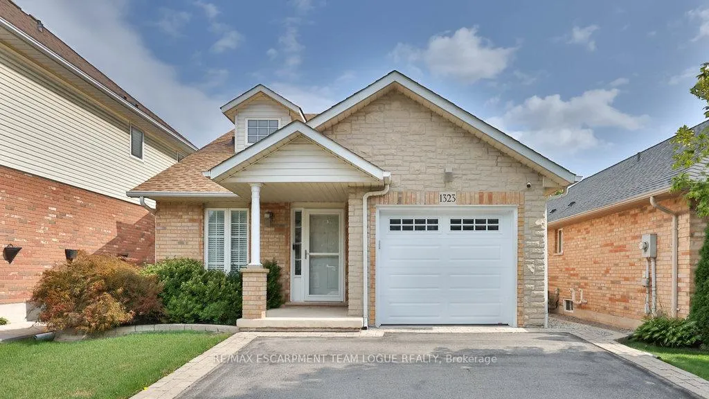 Photo 1 of 1323 Blanshard Drive, Burlington, Tansley — HOMEH