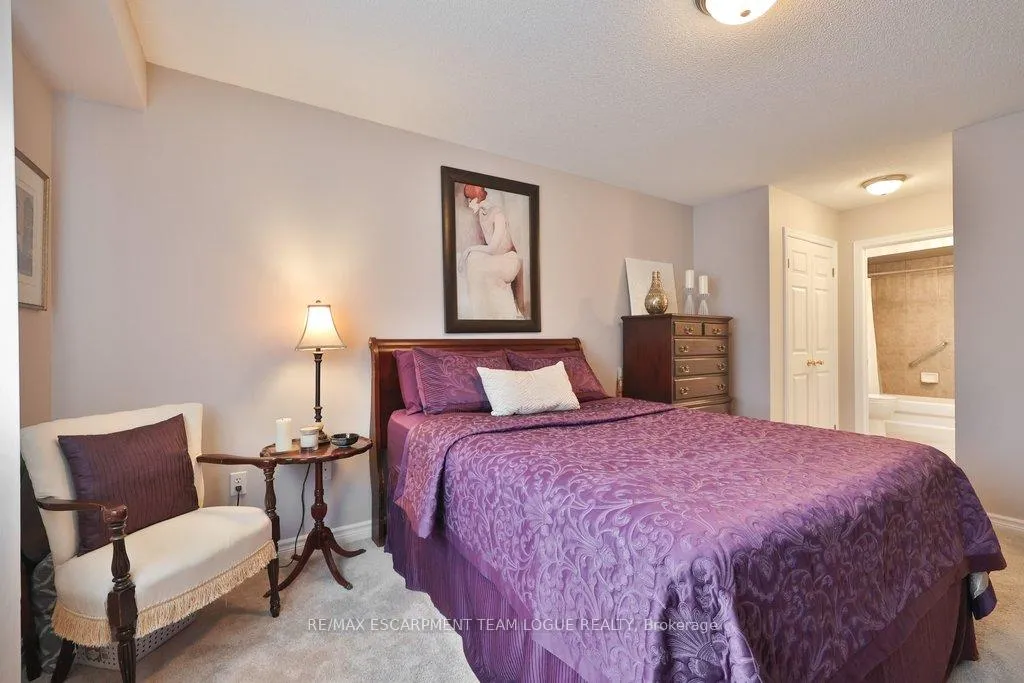 Photo 18 of 1323 Blanshard Drive, Burlington, Tansley — HOMEH