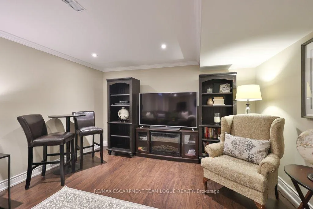 Photo 35 of 1323 Blanshard Drive, Burlington, Tansley — HOMEH