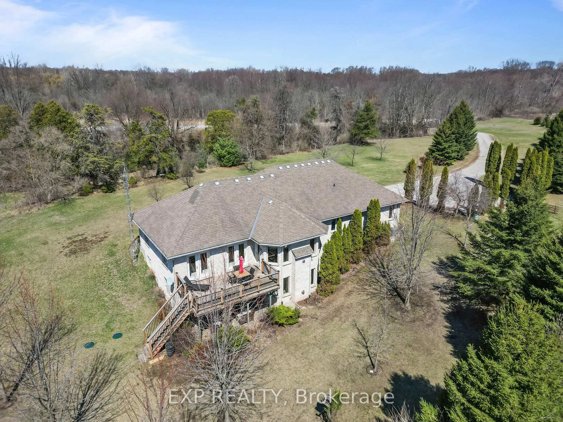 Photo 5 of 8371 Hickory Drive, Strathroy-Caradoc, Rural Strathroy-Caradoc — HOMEH