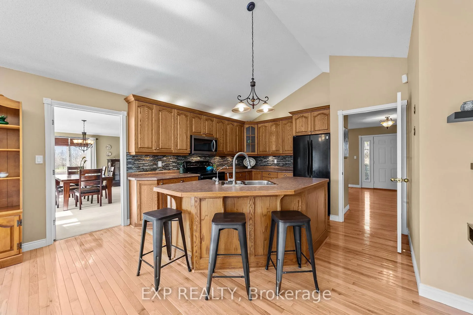 Photo 22 of 8371 Hickory Drive, Strathroy-Caradoc, Rural Strathroy-Caradoc — HOMEH
