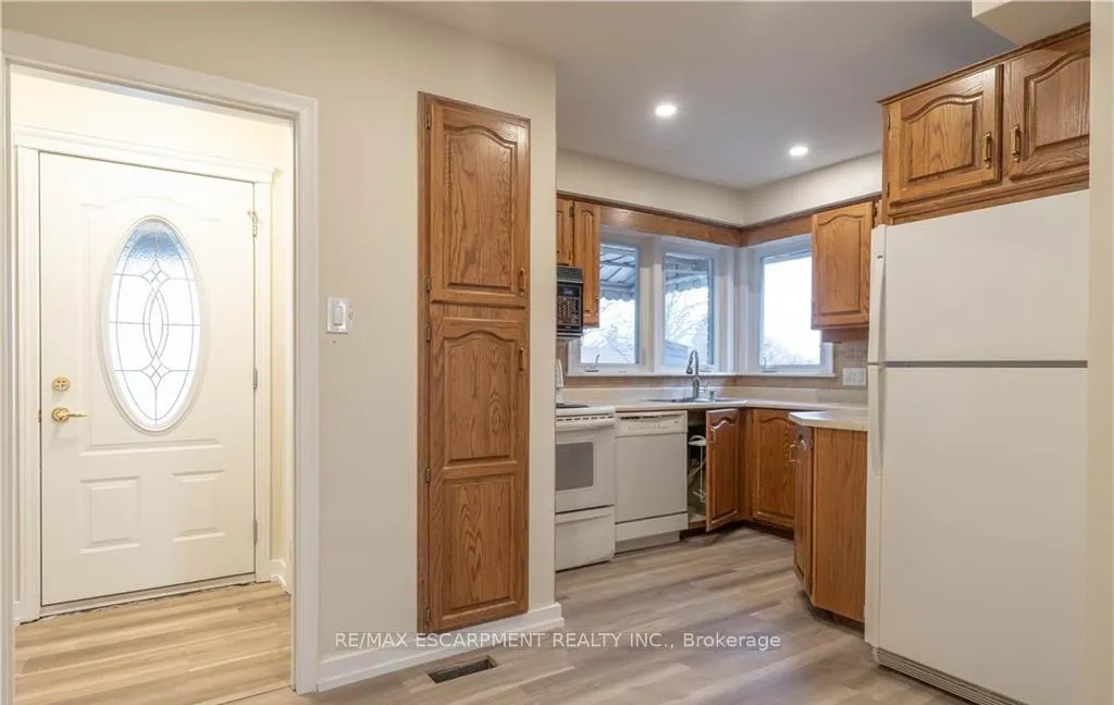 Photo 2 of Unit 1, 9 West 22nd Street, Hamilton, Westcliffe — HOMEH