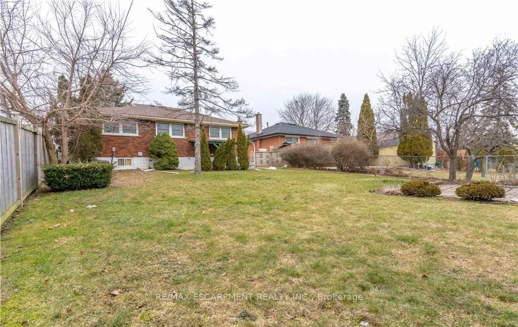 Photo 13 of Unit 1, 9 West 22nd Street, Hamilton, Westcliffe — HOMEH