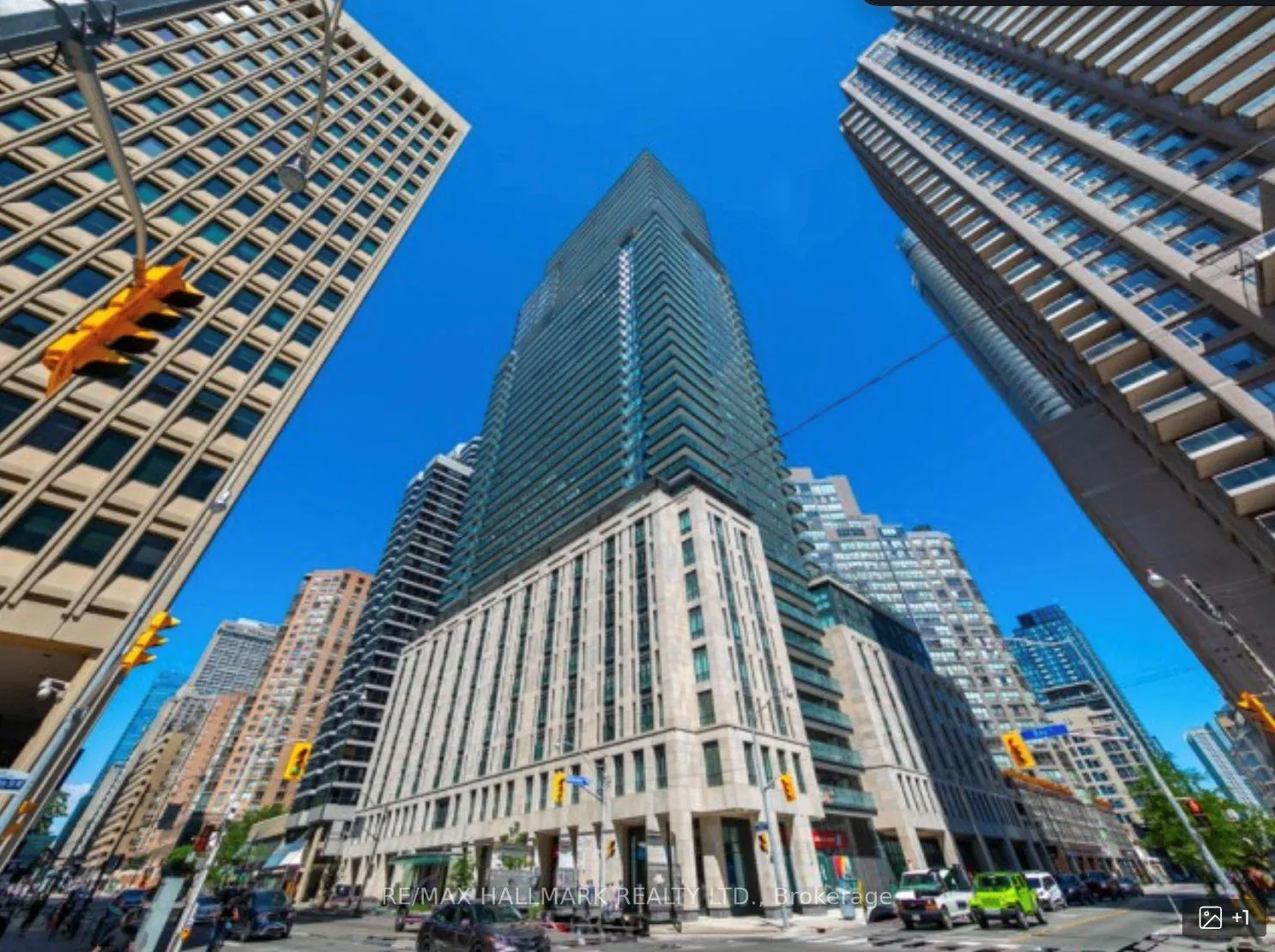 Front of Unit 1715, 955 Bay Street