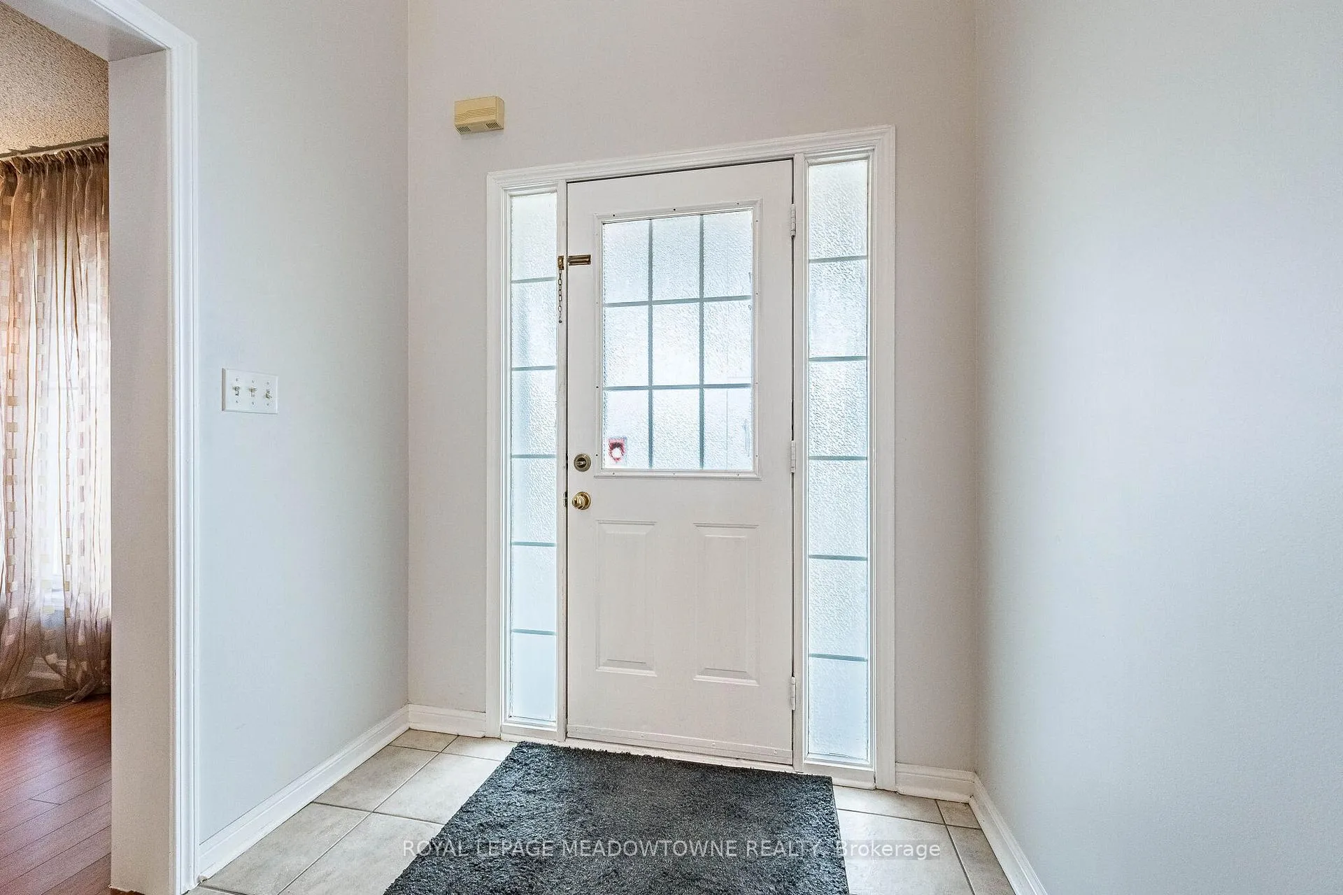 Photo 11 of 33 Sugarhill Drive, Brampton, Fletcher's Meadow — HOMEH