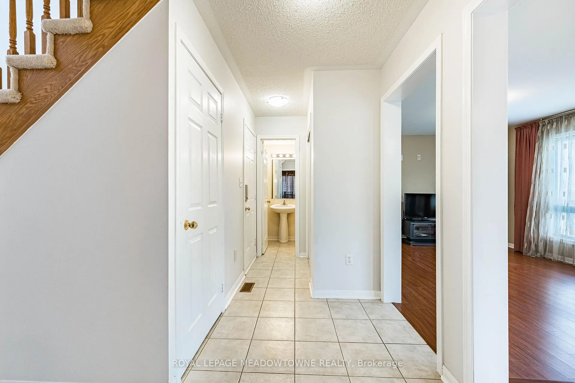 Photo 17 of 33 Sugarhill Drive, Brampton, Fletcher's Meadow — HOMEH