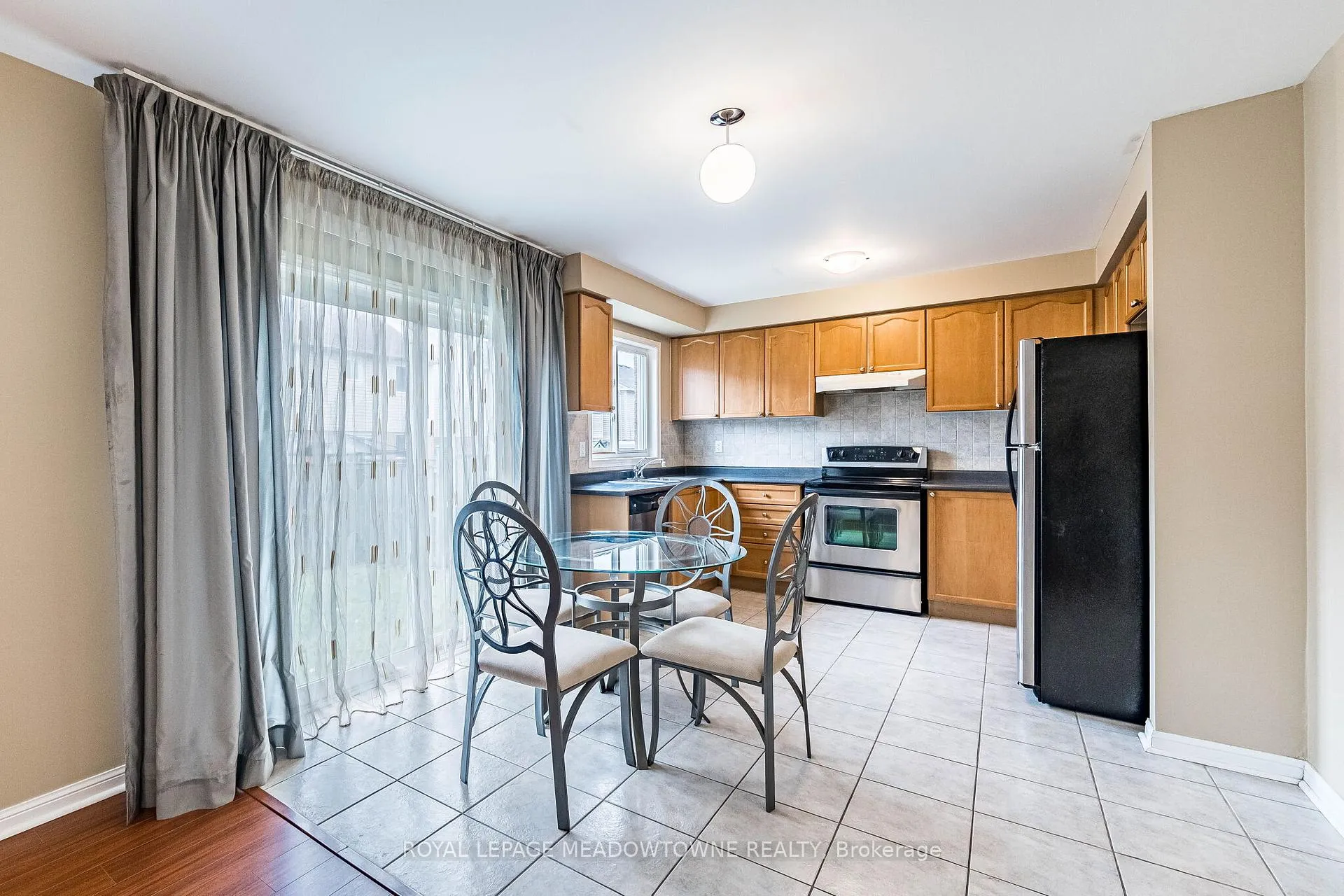 Photo 20 of 33 Sugarhill Drive, Brampton, Fletcher's Meadow — HOMEH