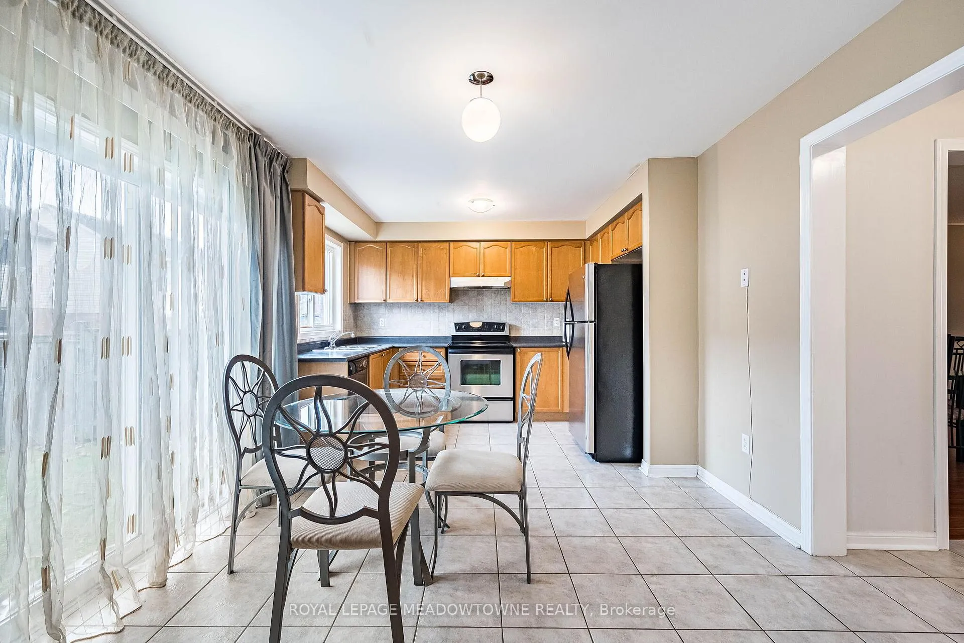 Photo 21 of 33 Sugarhill Drive, Brampton, Fletcher's Meadow — HOMEH