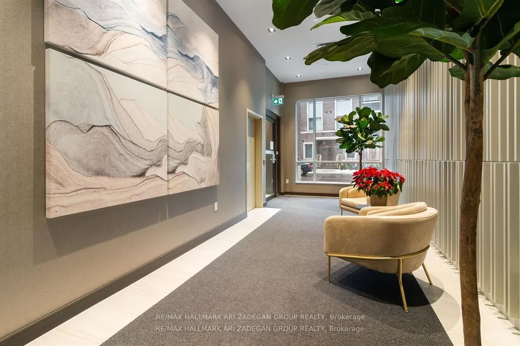 Photo 4 of Unit 805, 60 Honeycrisp Crescent, Vaughan, Vaughan Corporate Centre — HOMEH