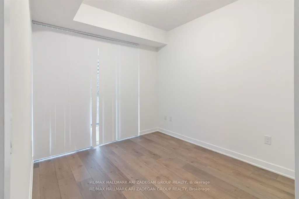 Photo 12 of Unit 805, 60 Honeycrisp Crescent, Vaughan, Vaughan Corporate Centre — HOMEH