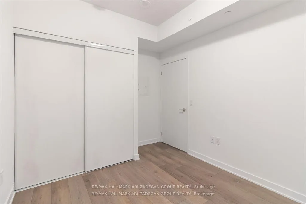 Photo 13 of Unit 805, 60 Honeycrisp Crescent, Vaughan, Vaughan Corporate Centre — HOMEH