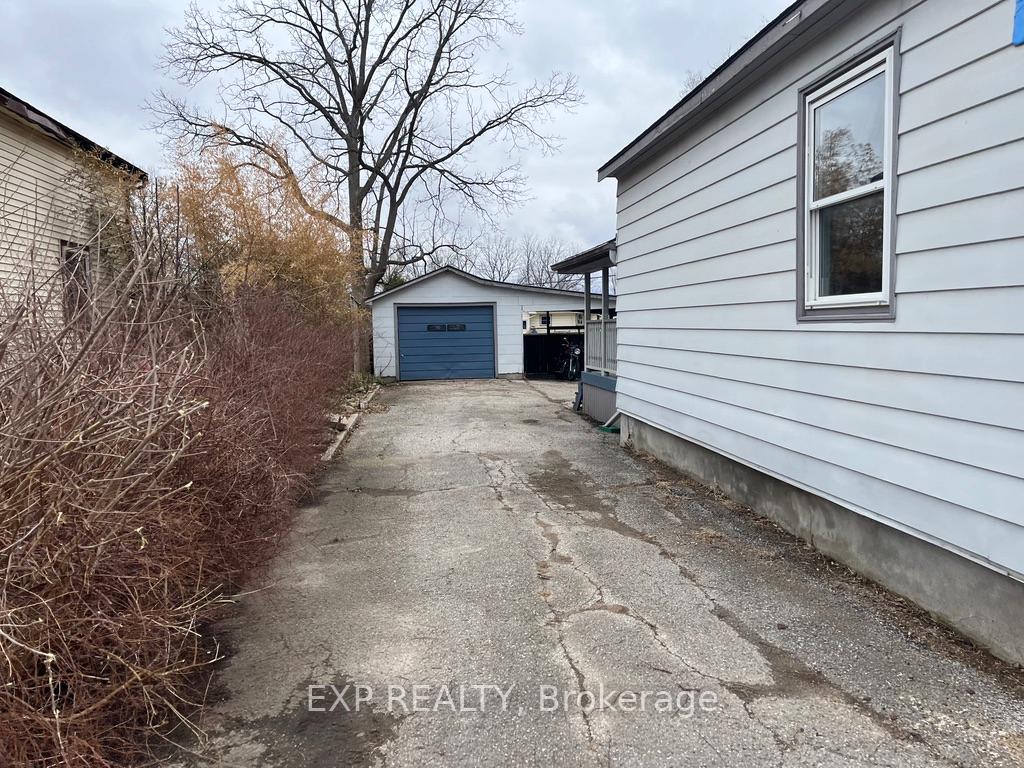 Photo 4 of 14121 Belmont Road, Central Elgin, Belmont — HOMEH