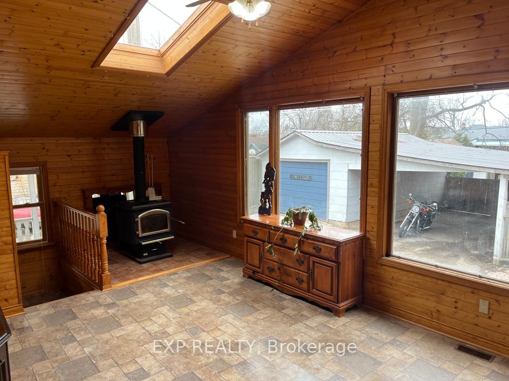 Photo 13 of 14121 Belmont Road, Central Elgin, Belmont — HOMEH