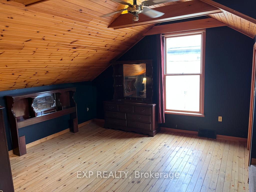 Photo 20 of 14121 Belmont Road, Central Elgin, Belmont — HOMEH