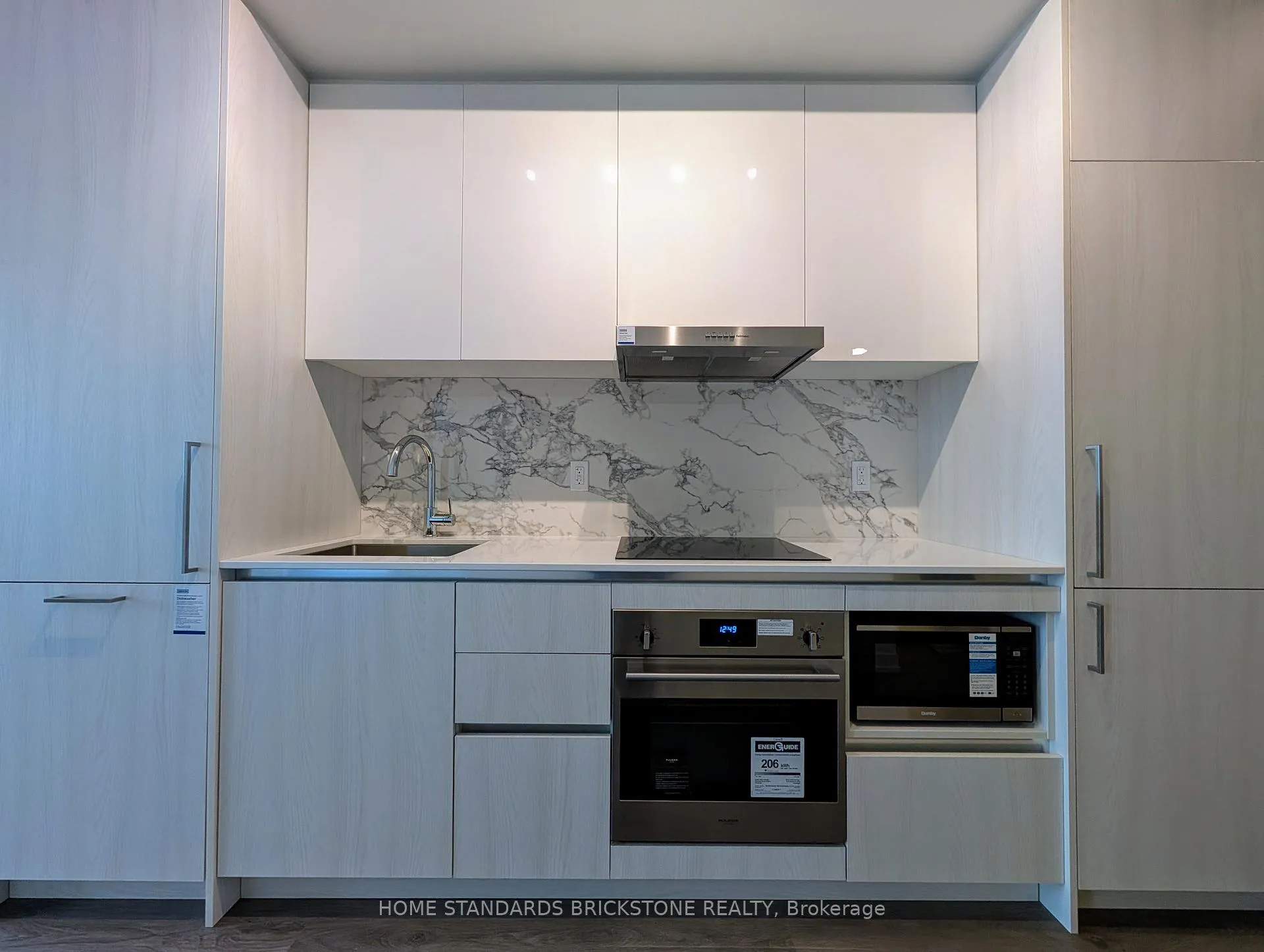 Photo 2 of Unit 3208, 225 Commerce Street, Vaughan, Vaughan Corporate Centre — HOMEH