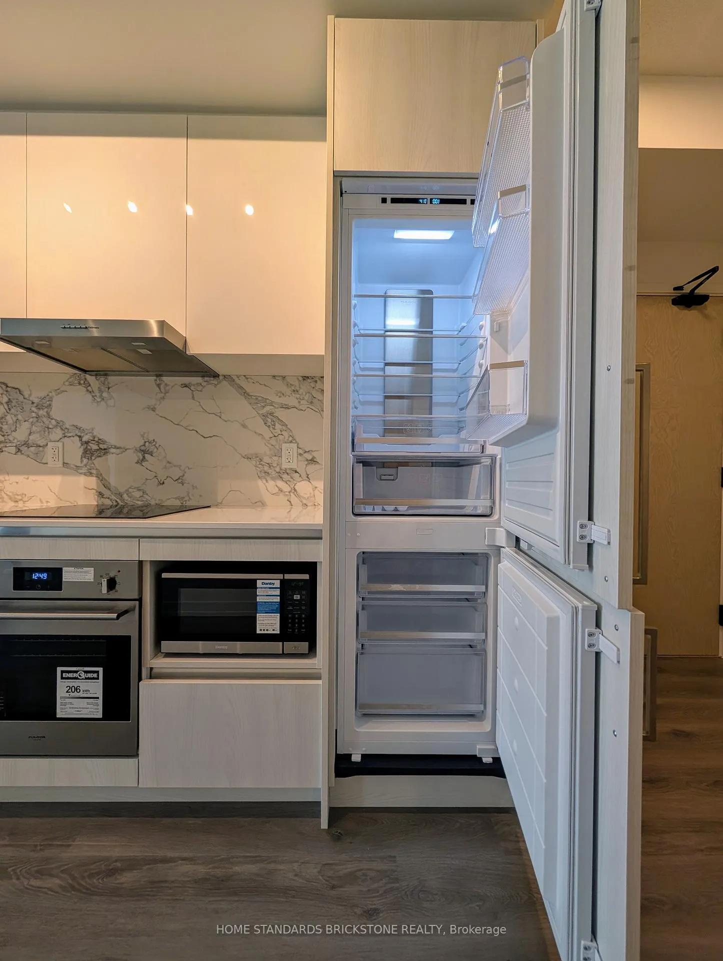 Photo 3 of Unit 3208, 225 Commerce Street, Vaughan, Vaughan Corporate Centre — HOMEH